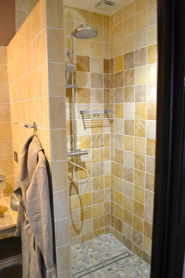 Bed and Breakfast Les Tamaris Castelnau-sur-Gupie Экстерьер фото